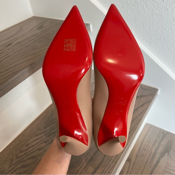 NWOB Christian Louboutin Apostrophy Pointy Toe Pump in Beige, Size 39 / 9 - Picture 7 of 8